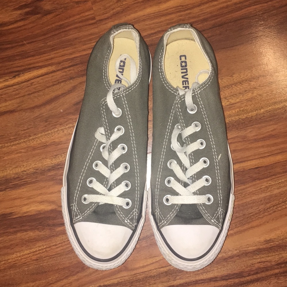 Grey converse